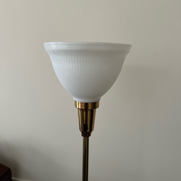 Antique glassware White lamp shade only - Picture 2 of 12